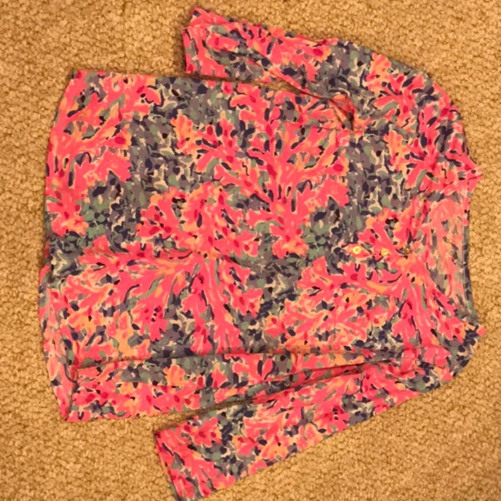 Lilly pulitzer v neck top
